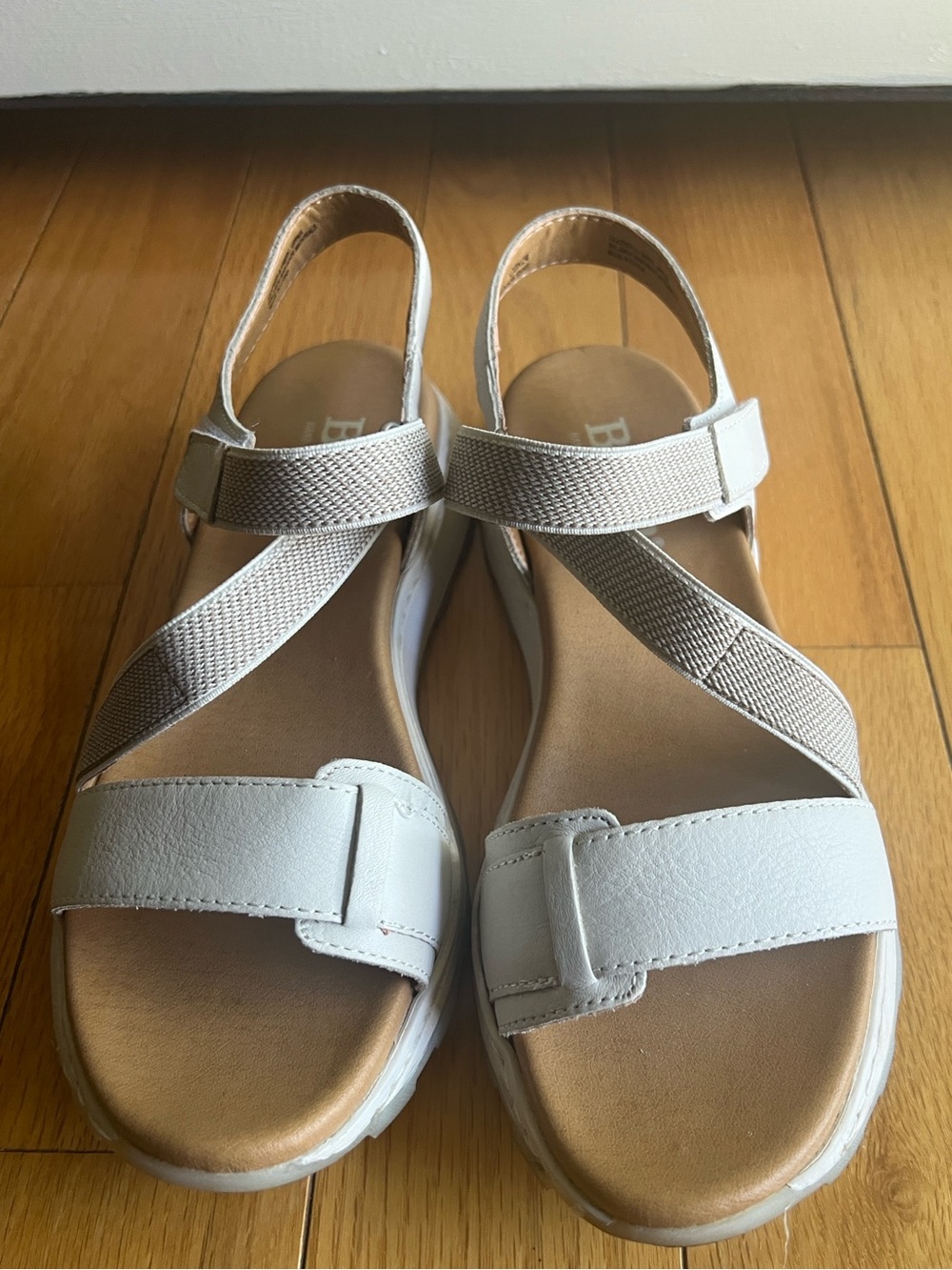 Born women’s Mady sandals